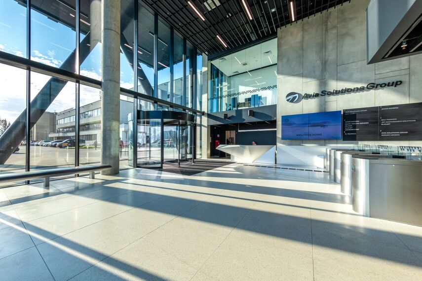 MasterLine 8 HI Pencereler ve CW 50-HI Giydirme Cepheler - Office building Avia Solutions Group Headquarters konumlanmış Vilnius, Litvanya