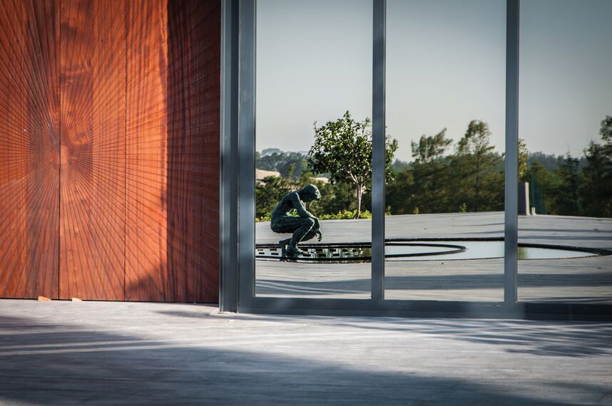 ConceptSystem 68 Pencereler ve ConceptFolding 77 Sürme Sistemler - Recreation/Entertainment centre Quoin Rock Wine Estate konumlanmış Stellenbosch, Güney Afrika