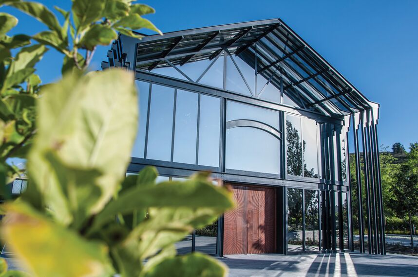 ConceptSystem 68 Pencereler ve ConceptFolding 77 Sürme Sistemler - Recreation/Entertainment centre Quoin Rock Wine Estate konumlanmış Stellenbosch, Güney Afrika