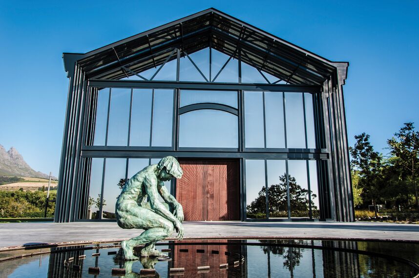 ConceptSystem 68 Pencereler ve ConceptFolding 77 Sürme Sistemler - Recreation/Entertainment centre Quoin Rock Wine Estate konumlanmış Stellenbosch, Güney Afrika