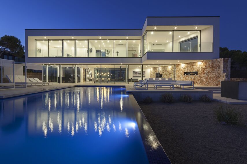ConceptPatio 68 Sliding & Folding and HiFinity Sliding & Folding - El Mar located inSpain