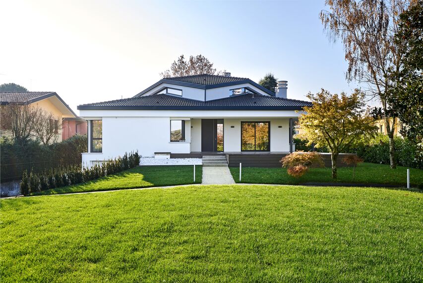 ConceptPatio 130 Sliding & Folding, CS 86-HI (c) Cancelled Systems, SlimLine 38 Standard Windows and SlimLine 38 Classic Windows - Villa Villa Treviso located in Treviso, Italy