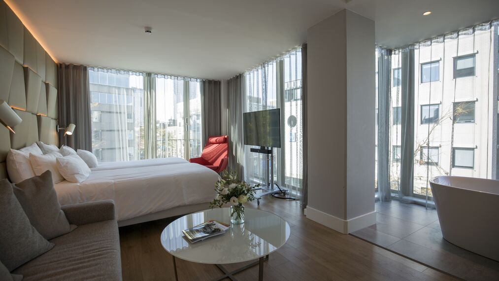 CS 77 Standard Doors and CS 77 Doors - Groene Toren Eindhoven located in Eindhoven, The Netherlands
