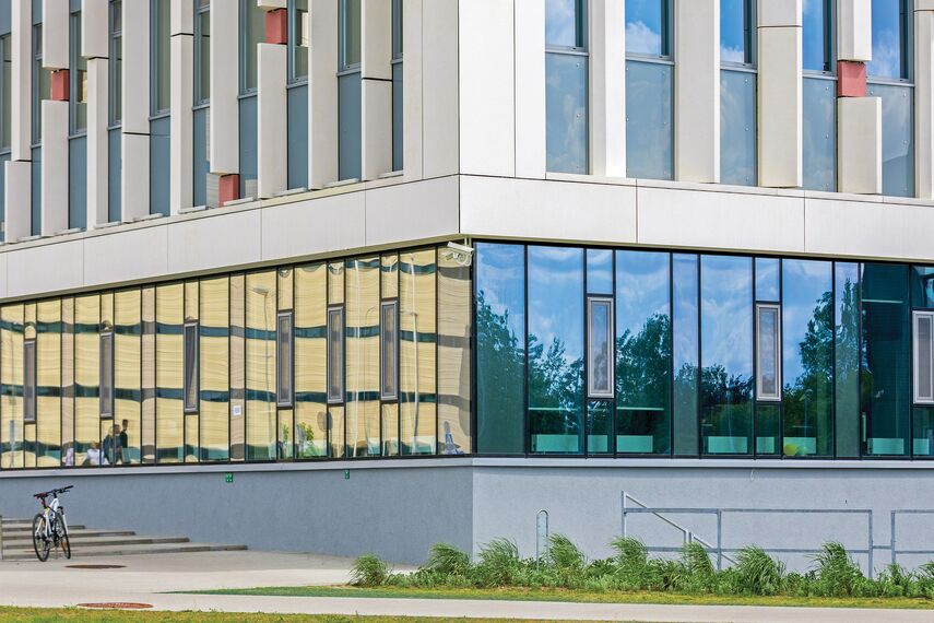 CW 50-FP Façades and ConceptWall 50 Façades - Life Sciences Centre of Vilnius University (JGMC) located in Vilnius, Lithuania