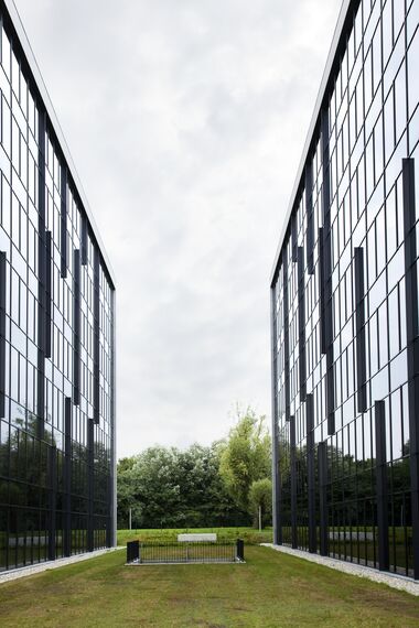 ConceptWall 50 Façades, ConceptSystem 68 Doors and ConceptSystem 68 Windows - City Link Kantoren Berchem located in Berchem, Belgium