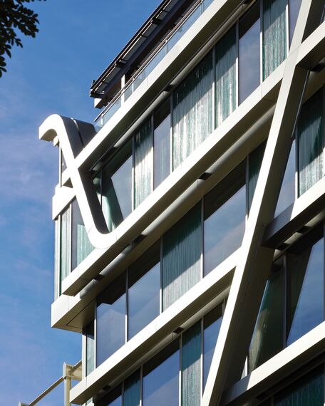 ConceptSystem 68 Doors and CS 68 Hidden Vent Windows - Office building Office Building Travessera located in Barcelona, Spain