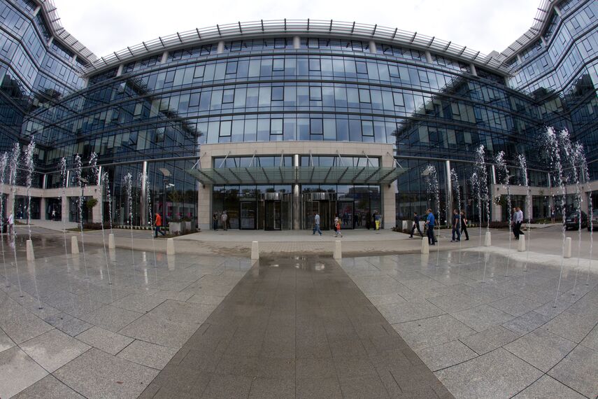 ConceptWall 50 Façades and CW 50-HI Façades - Business center T-Mobile Business Centre located in Warsaw, Poland