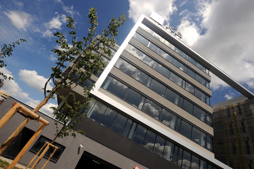 CS 86-HI (c) Cancelled Systems and ConceptWall 50 Façades - Západní město - City West - Office Building located in Prague, Czech Republic