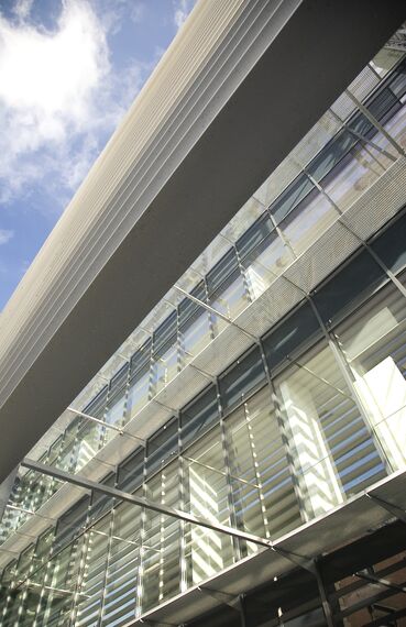 BriseSoleil 100 Solar Shading and ConceptWall 50 Façades - 't Rabot located in Gent, Belgium