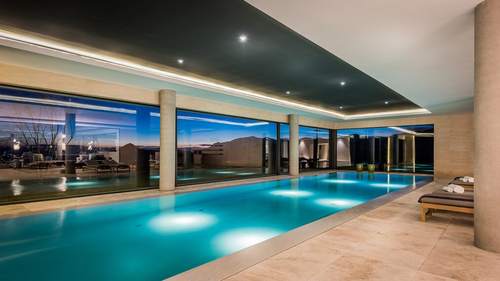 HiFinity Sürme Sistemler, ConceptSystem 77 Pencereler ve EcoSystem 50 Pencereler - Heaven 11 konumlanmış Marbella, ispanya