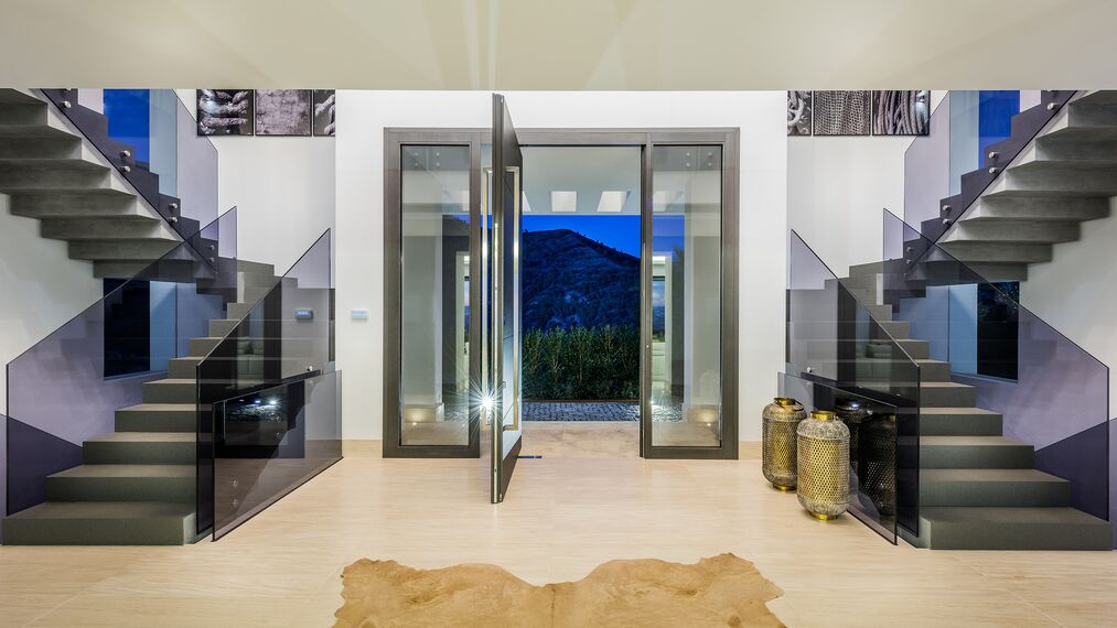 HiFinity Sürme Sistemler, ConceptSystem 77 Pencereler ve EcoSystem 50 Pencereler - Heaven 11 konumlanmış Marbella, ispanya