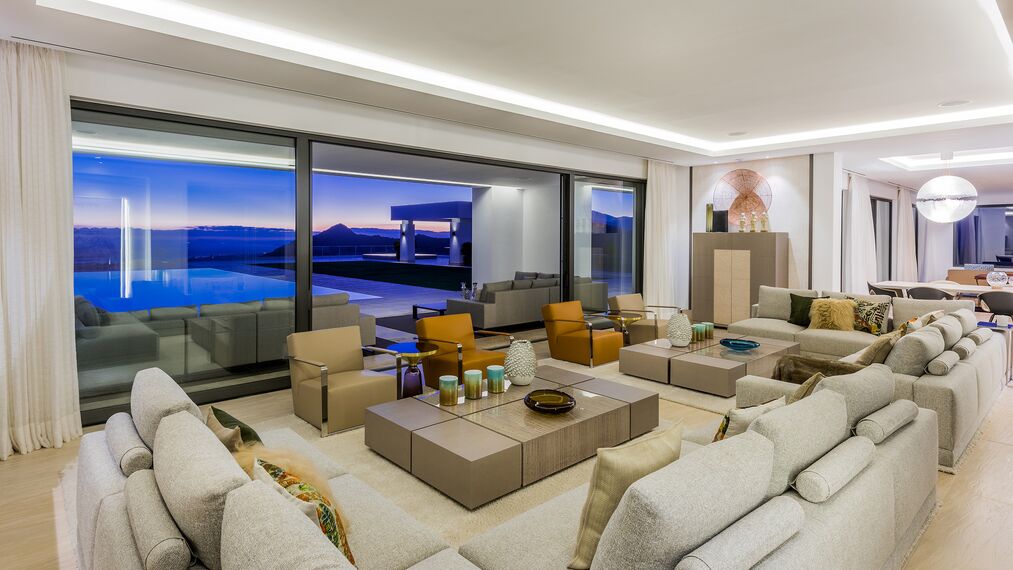 HiFinity Sürme Sistemler, ConceptSystem 77 Pencereler ve EcoSystem 50 Pencereler - Heaven 11 konumlanmış Marbella, ispanya