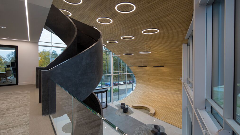 ConceptFolding 77 Sürme Sistemler ve ConceptWall 50 Giydirme Cepheler - DC New Logic III konumlanmış Tilburg, Hollanda