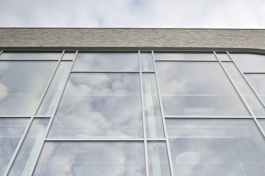 BriseSoleil 100 Solar Shading, CW 50-HI Façades and CS 104 (c) Cancelled Systems - Det Faglige Hus located inDenmark
