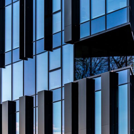 MasterLine 8 HI Pencereler ve CW 50-HI Giydirme Cepheler - Office building Avia Solutions Group Headquarters konumlanmış Vilnius, Litvanya