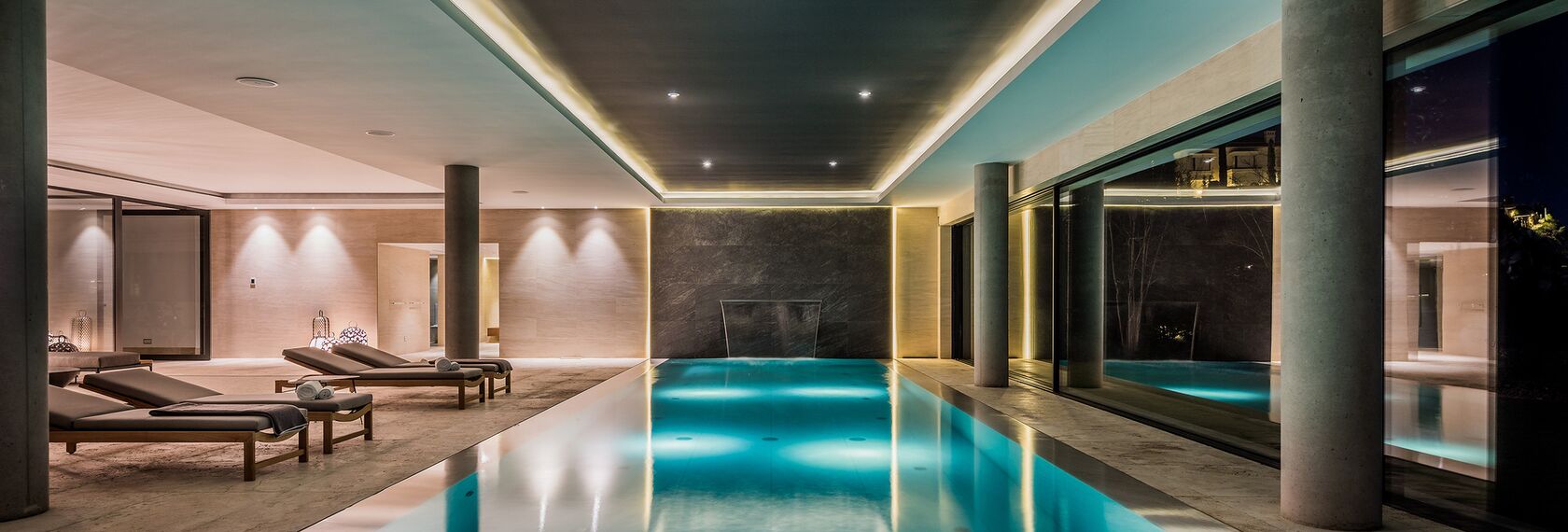 HiFinity Sürme Sistemler, ConceptSystem 77 Pencereler ve EcoSystem 50 Pencereler - Heaven 11 konumlanmış Marbella, ispanya