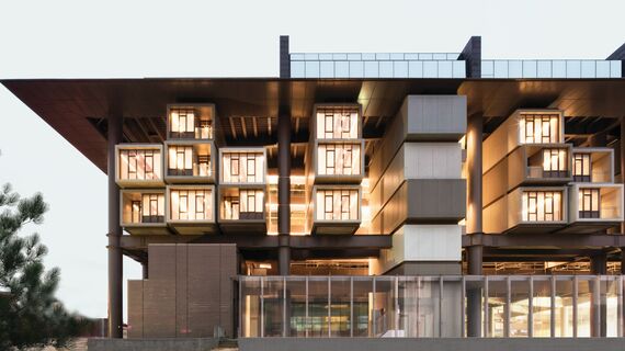 ConceptWall 50 Giydirme Cepheler ve ConceptSystem 68 Kapılar - Museum Antakya Müze Otel konumlanmış Hatay, Türkiye